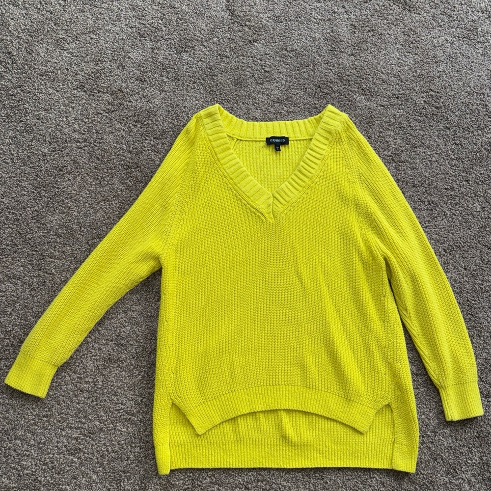 Express Womens Small Vibrant Yellow V-Neck Thick Sweater EUC